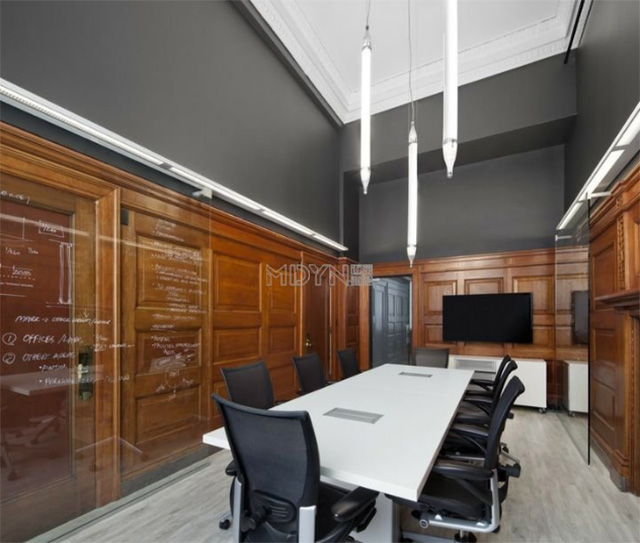 現(xiàn)代辦公家具定制和傳統(tǒng)辦公家具定制的區(qū)別