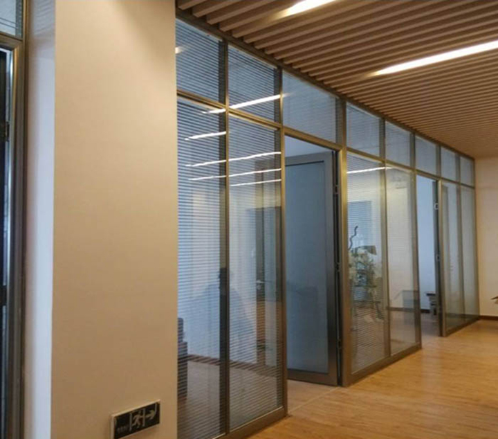辦公室移動(dòng)屏風(fēng)實(shí)用性